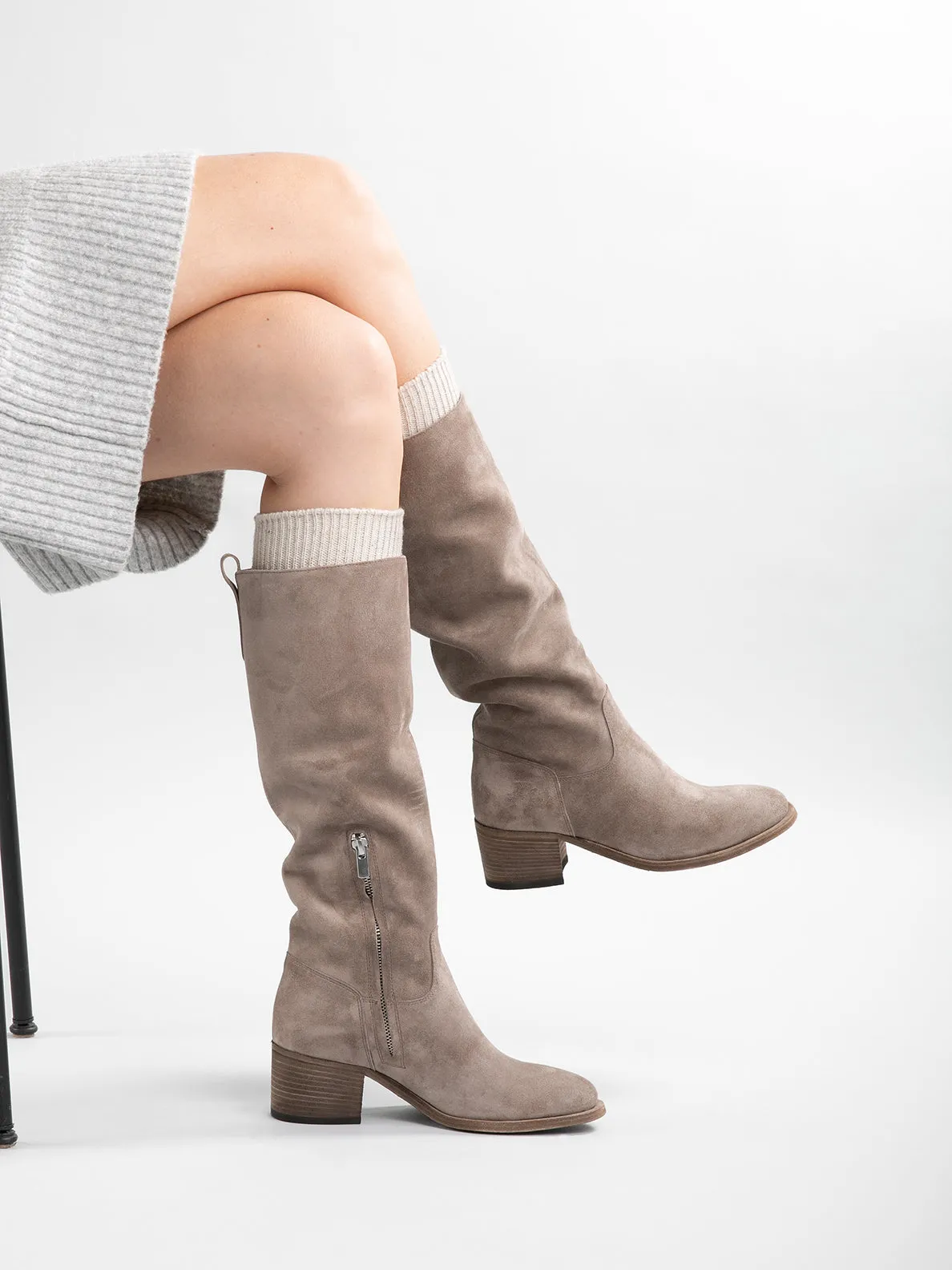 DENNER 116 - Gray Suede Zip Boots