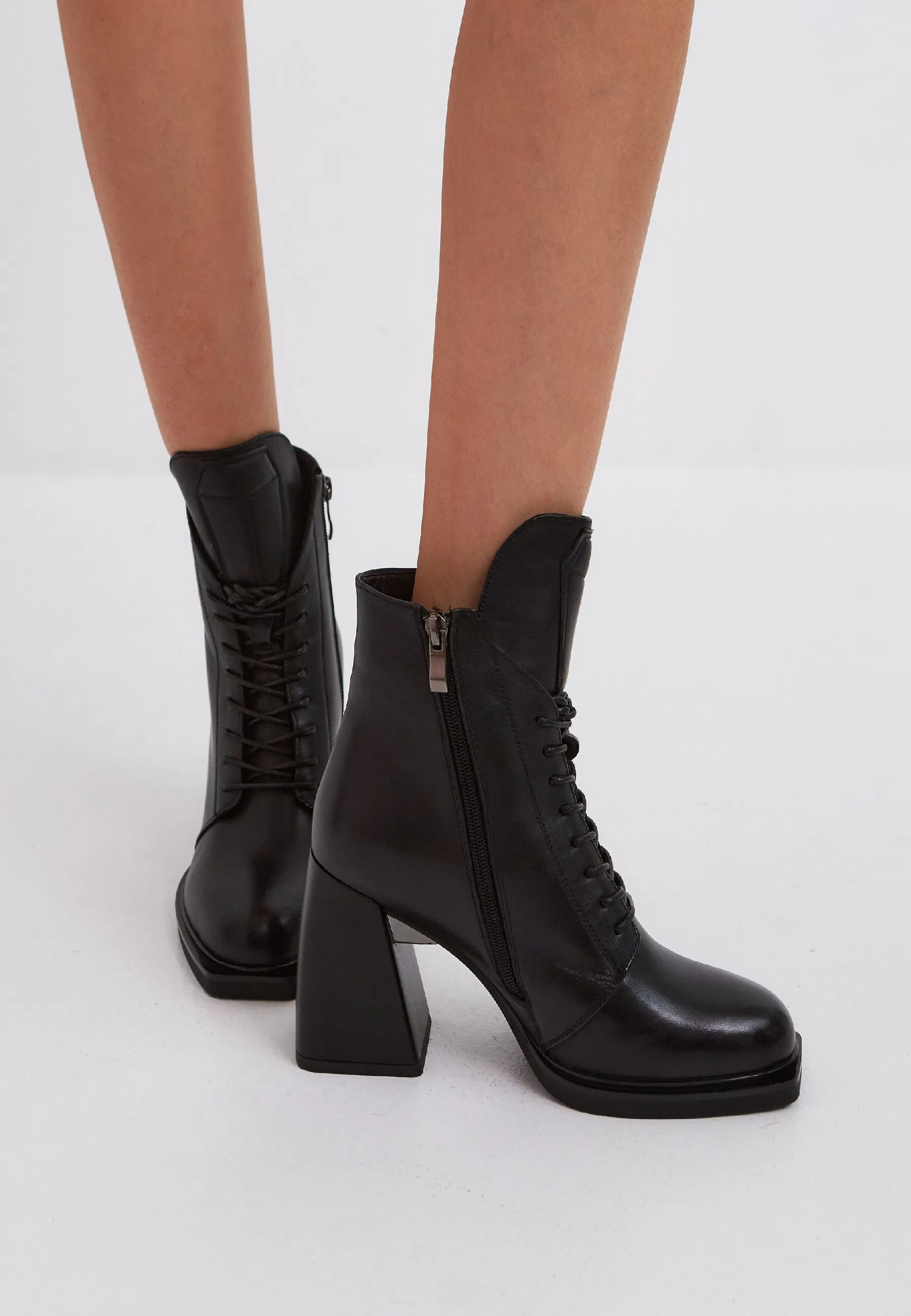 Leather Lace-Up Ankle Boots Behati - Black