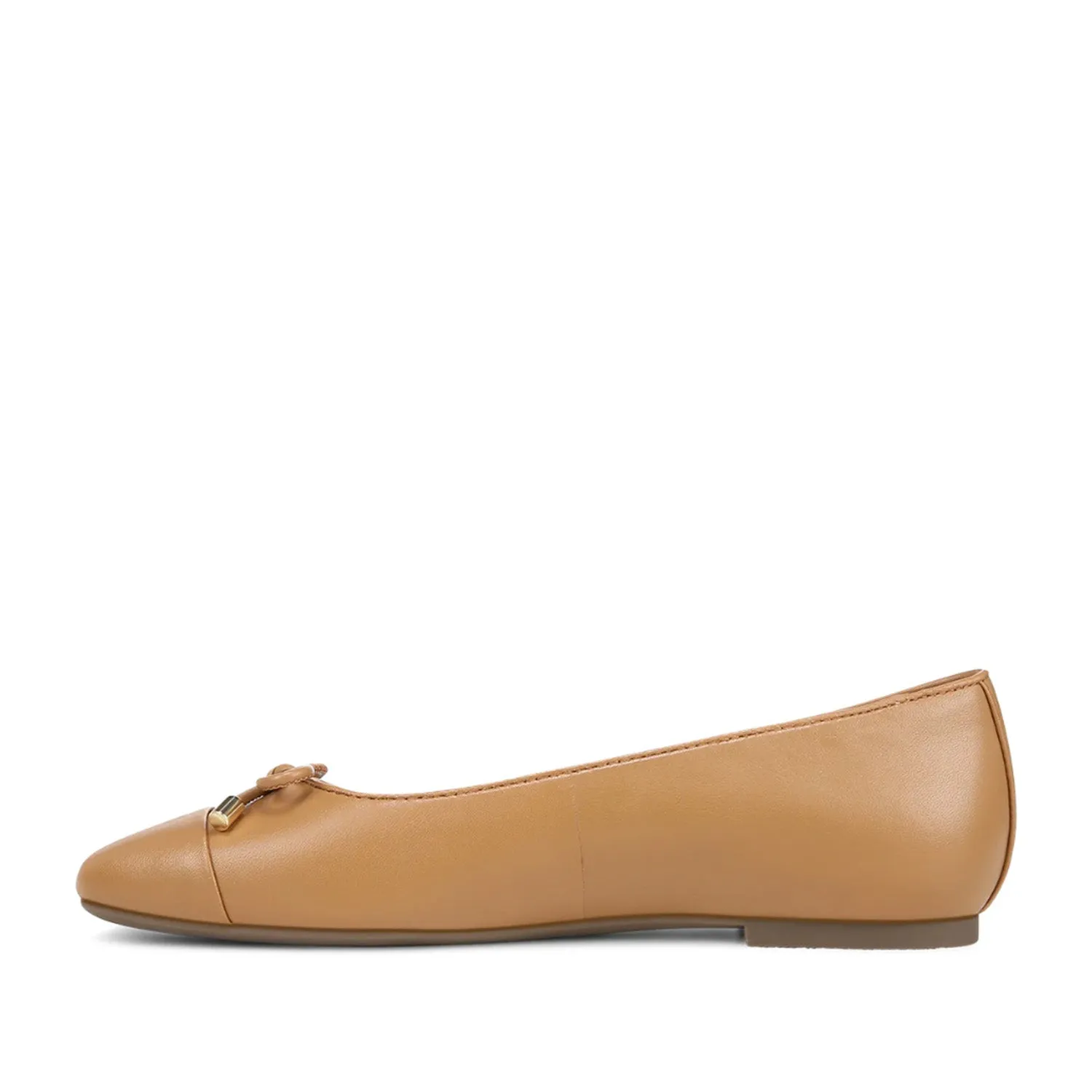 Vionic Women's Klara Ballet Flat in Camel